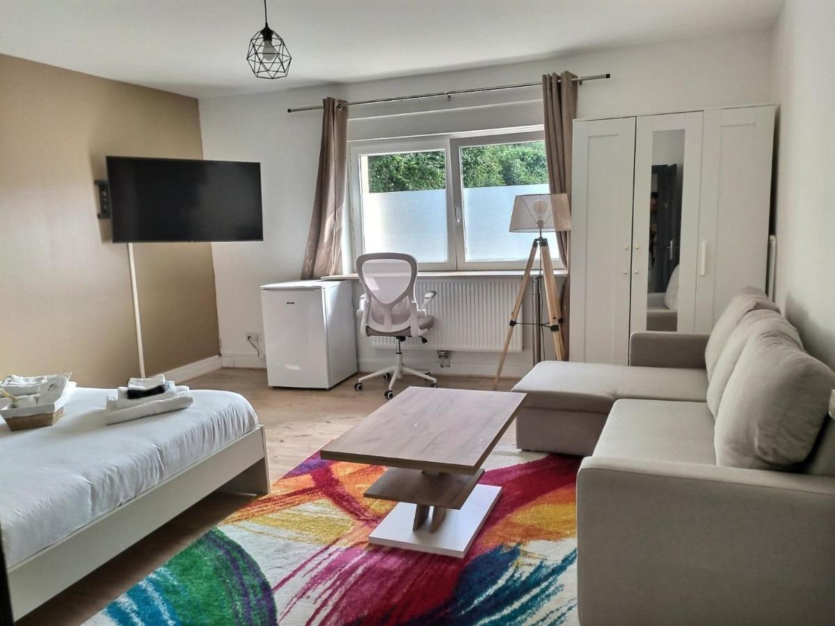 Woippy Chambre Privee 23M - Canape Lit - Wifi - Appart 120M מראה חיצוני תמונה