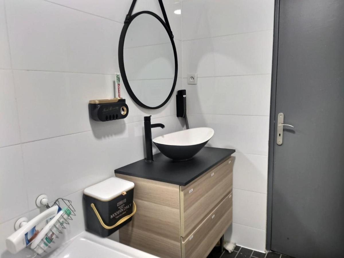 Woippy Chambre Privee 23M - Canape Lit - Wifi - Appart 120M מראה חיצוני תמונה